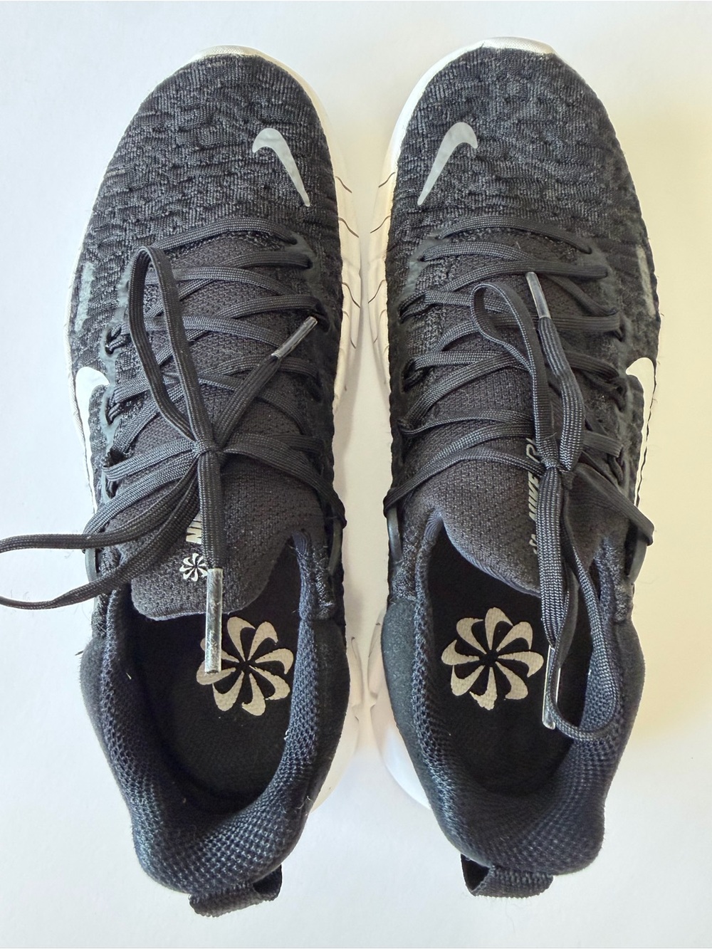 Nike Free Run 5.0 Women’s Size 6 Black White Running Shoes CZ1891-001 - Picture 2 of 8